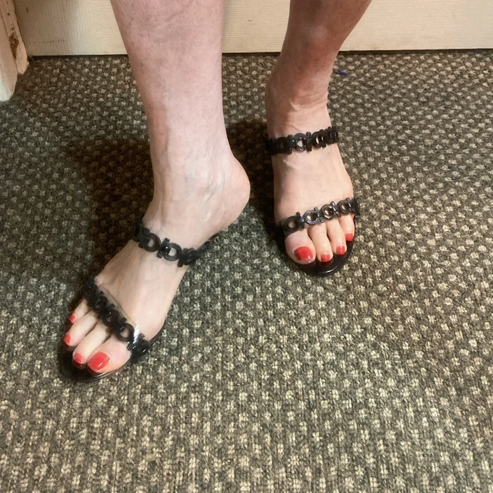 Salvatore Ferragamo kitten heel leather patent vinyl sandals Black size 8 - Picture 3 of 11